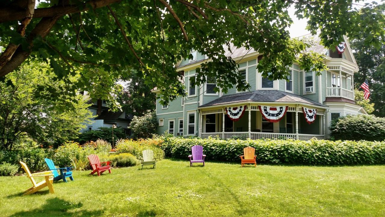 Heart Of The Village Bed & Breakfast In Shelburne Vt Extérieur photo