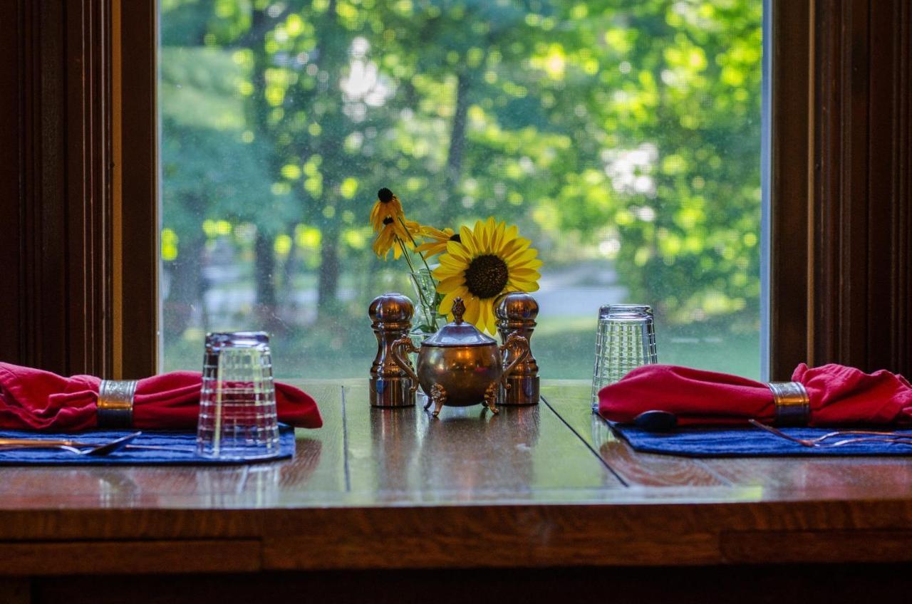 Heart Of The Village Bed & Breakfast In Shelburne Vt Extérieur photo