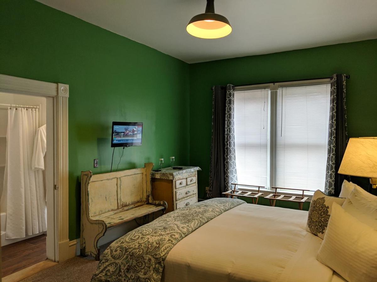 Heart Of The Village Bed & Breakfast In Shelburne Vt Chambre photo
